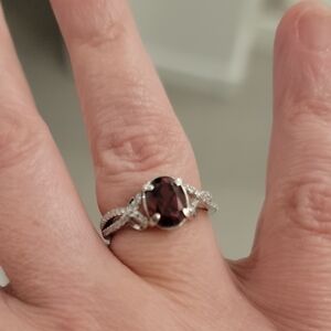 Elegant Silver and Garnet Ring